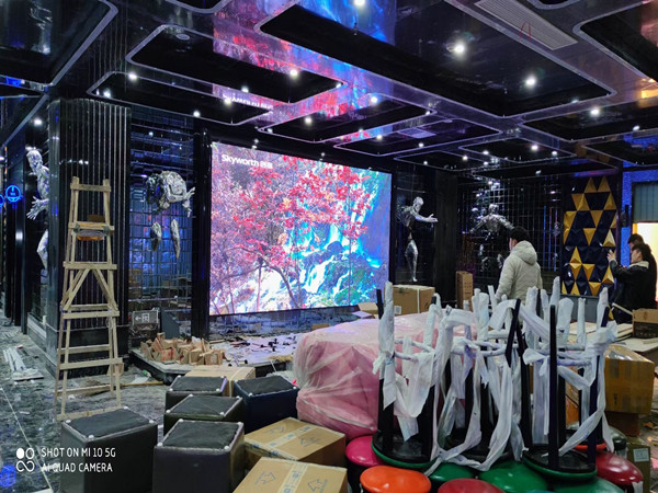 芙蓉室内P2.5全彩显示屏